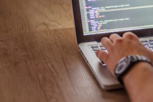 Illustration of Website Downtime: The Costly Impact and Best Ways to Prevent It
