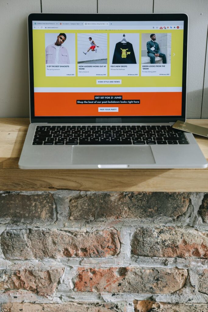 WooCommerce developer UK illustration for WooCommerce vs Shopify: The Best Choice for Stunning Small Business Growth